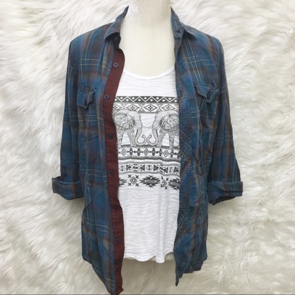 Vintage Red plaid button down shirt - Picture 2 of 8